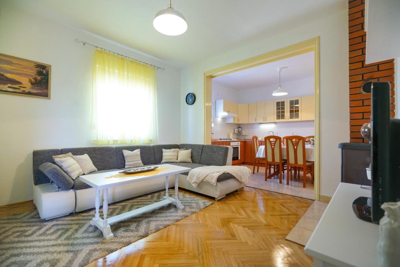 Apartment Jardin With Free Cowered Parking Zadar Extérieur photo