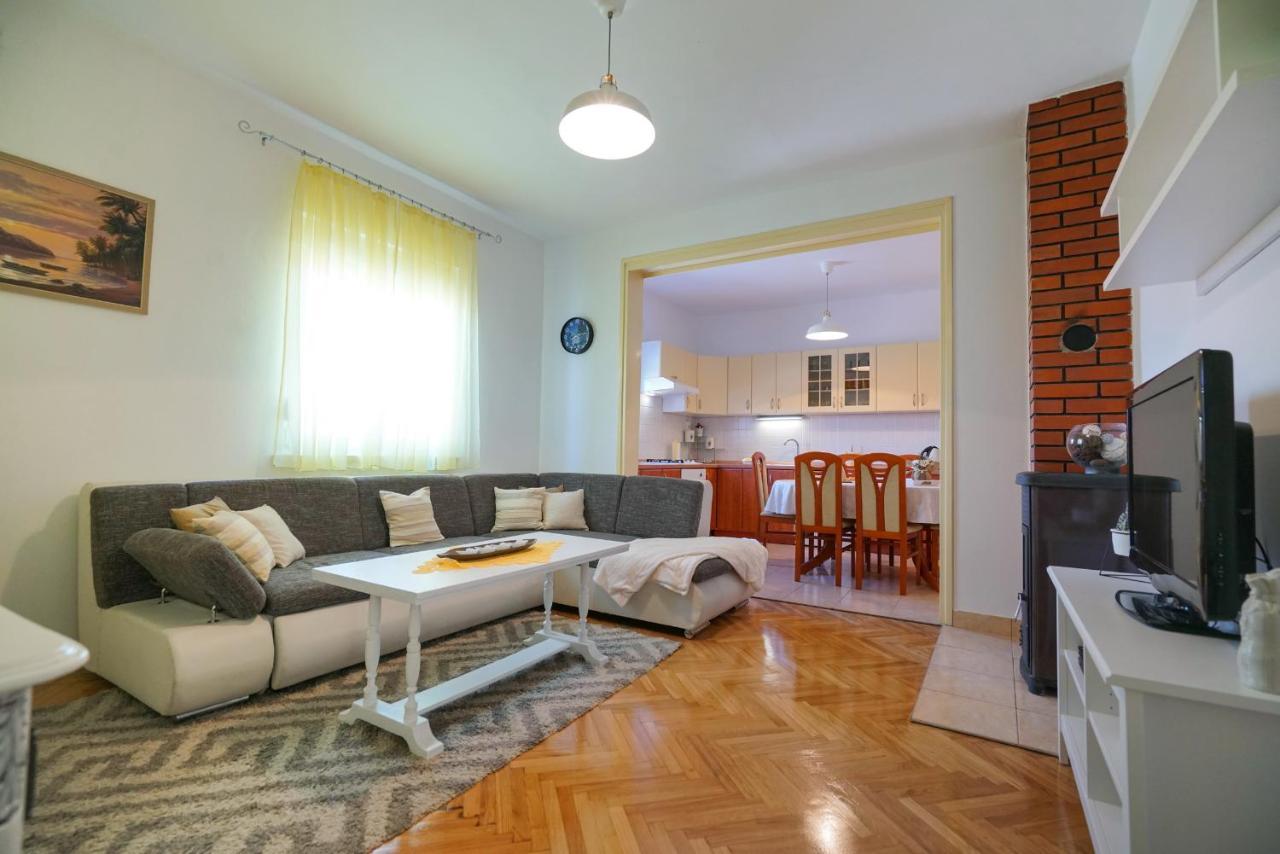 Apartment Jardin With Free Cowered Parking Zadar Extérieur photo